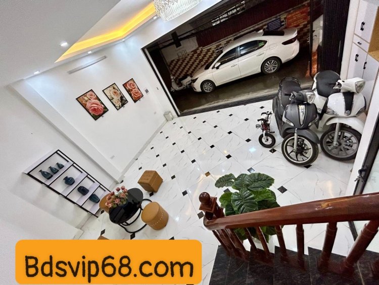 Cần bán nhà đẹp, gara ô tô tầng 1, thuộc phố Tô Vĩnh Diện, Quận Thanh Xuân, giá 7.75 tỷ